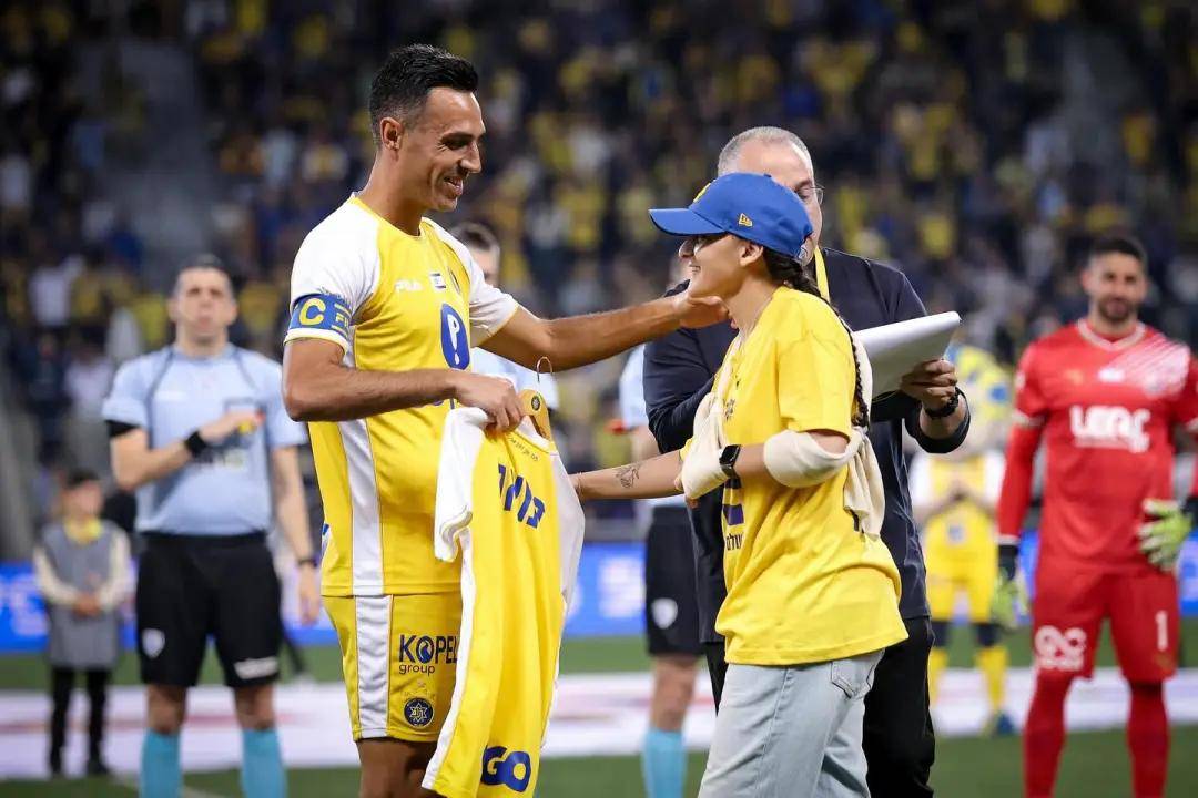 冲刺阶段切尔西备战中超，回应争议细节曝光，质疑声仍在，轮换策略成焦点(备战打仗个人心得体会)