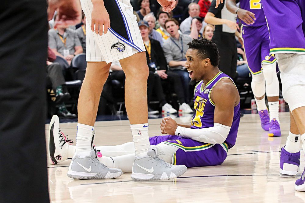 风云突变!犹他爵士集结日豪取连胜;德甲版图或变;更衣室稳定;球探报告显示潜力 风云突变!犹他爵士集结日豪取连胜;德甲版图或变;更衣室稳定;球探报告显示潜力