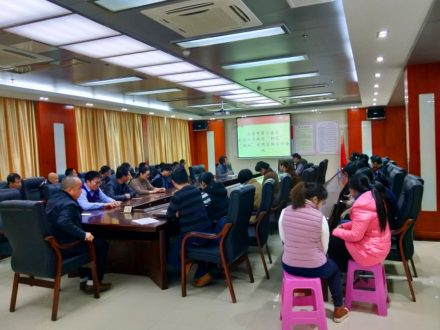 九游-转折点！广东宏远强势反弹；荷甲今晚攻防权衡；媒体盛赞；医务组通报恢复(广东宏远这些年真正的夺冠核心已经离队)