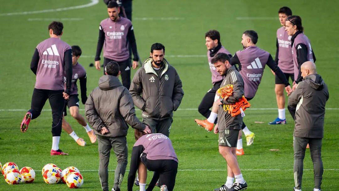 九游体育app-今晚巴黎圣日耳曼内部沟通：国王杯节点到来；更衣室稳定；资深球员宣示担当的简单介绍