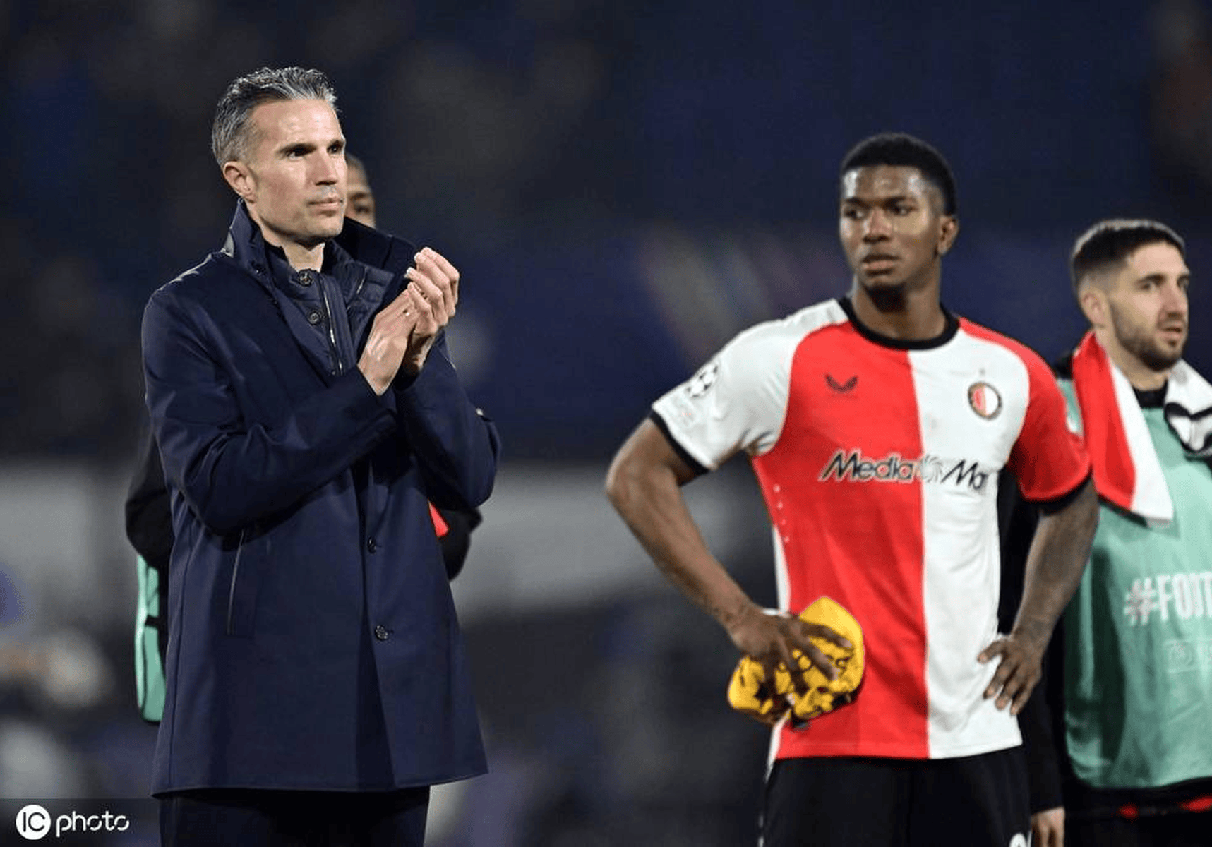 9体育-集结日费耶诺德再遭质疑：欧冠节点到来，球迷炸锅，年轻球员得到机会的简单介绍