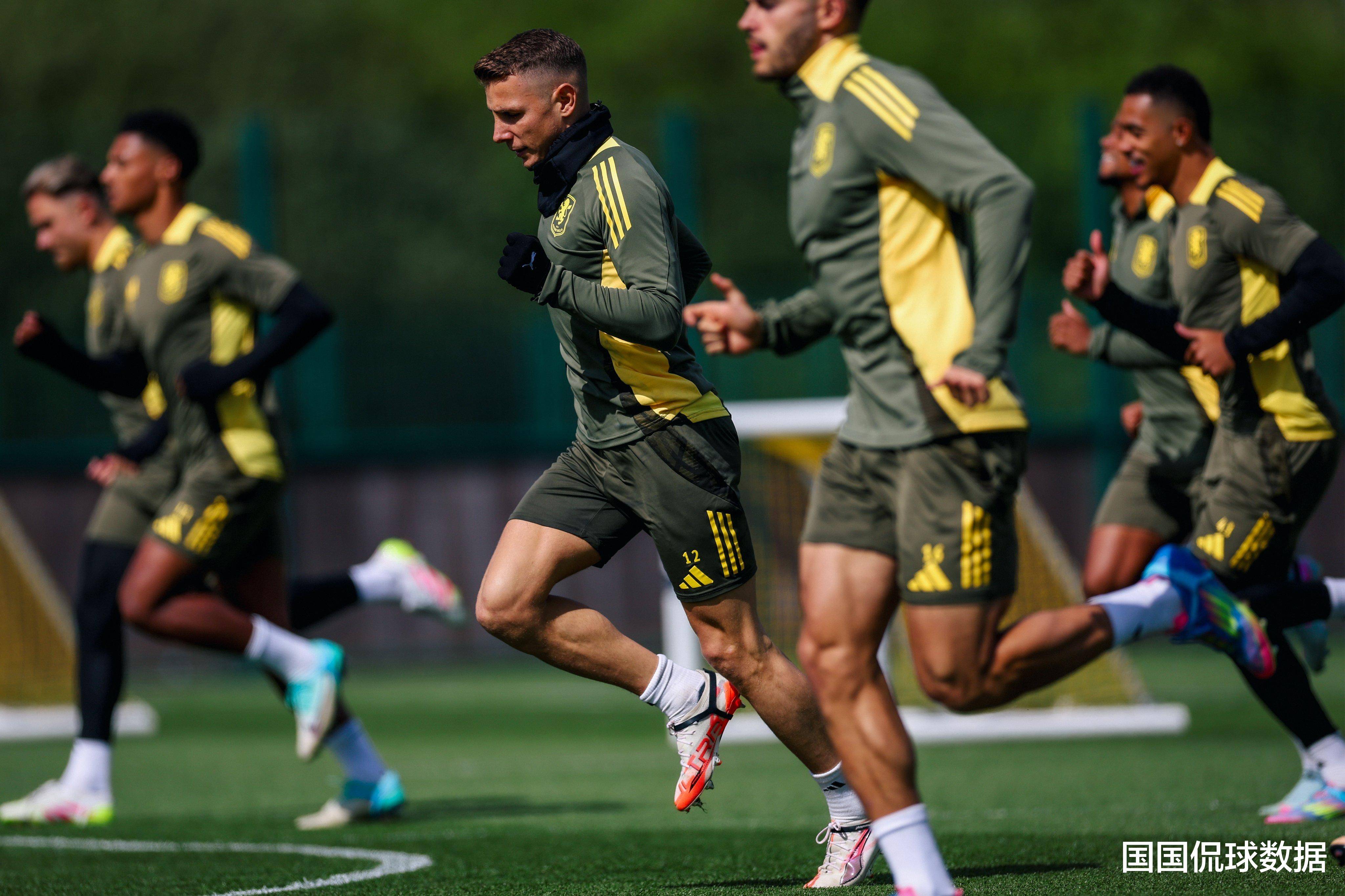 九游体育-阿斯顿维拉迎欧冠关键赛，关键时刻单刀错失，管理层满意，阵容厚度经受考验的简单介绍